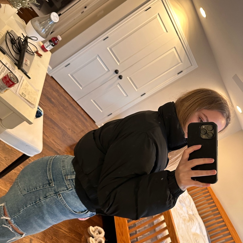 Women’s cropped puffer coat
